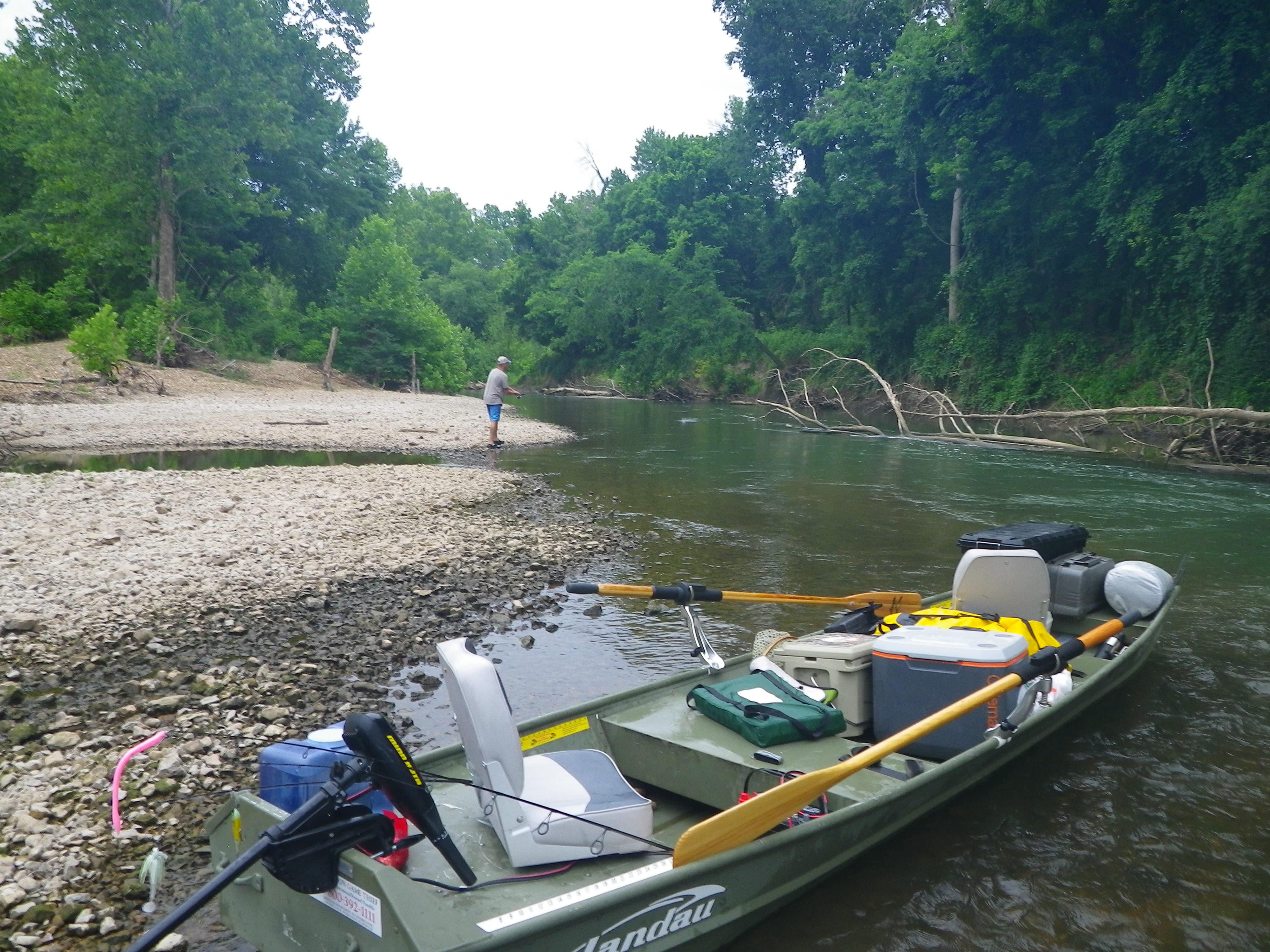 Redneck Drift Boat ProjectFinally got the oars on the Paddle Jon