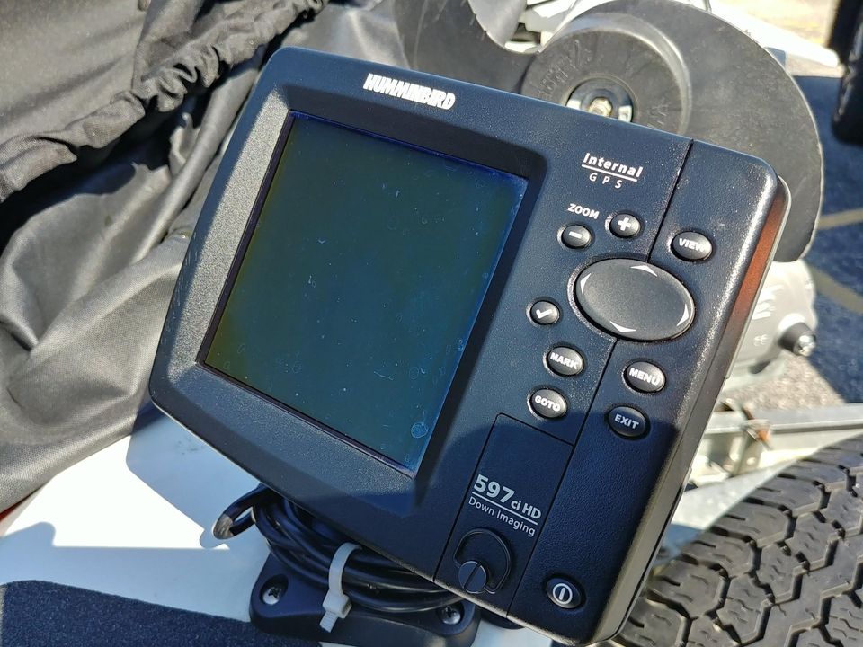 SOLD. 10/10/20 1030am Humminbird 597ci HD Down Imaging with Transducer